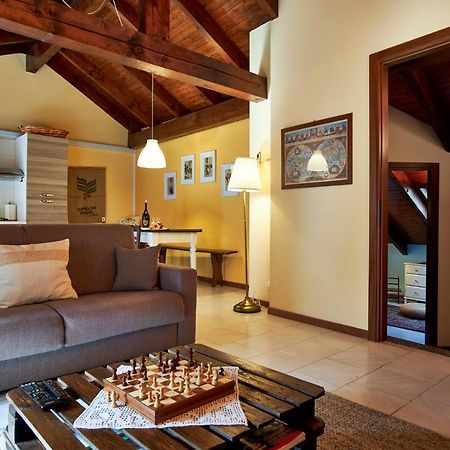 Bella Omegna Apartments Екстер'єр фото